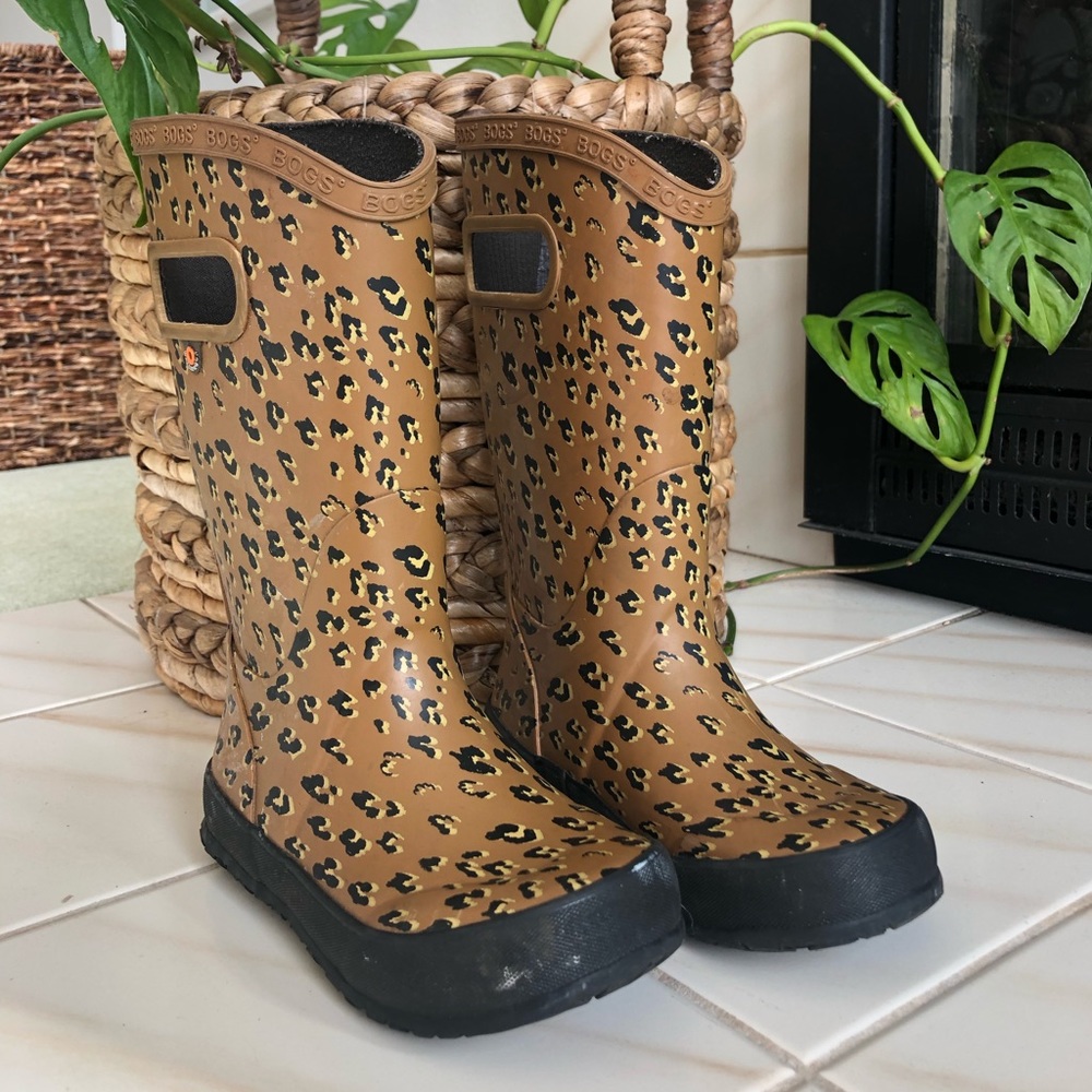 Bogs kid rain boots cheetah leopard size 11